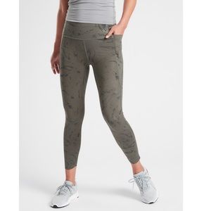 NEW Athleta velocity marble tight